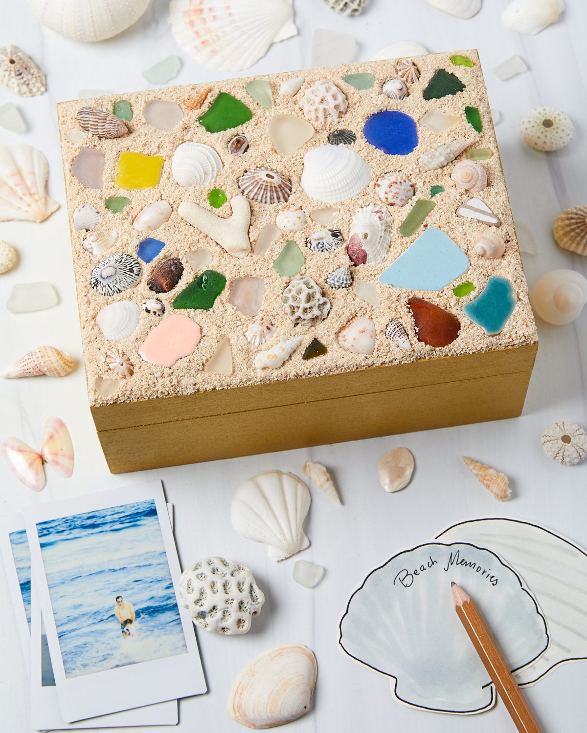 DIY Mosaic Beach Box