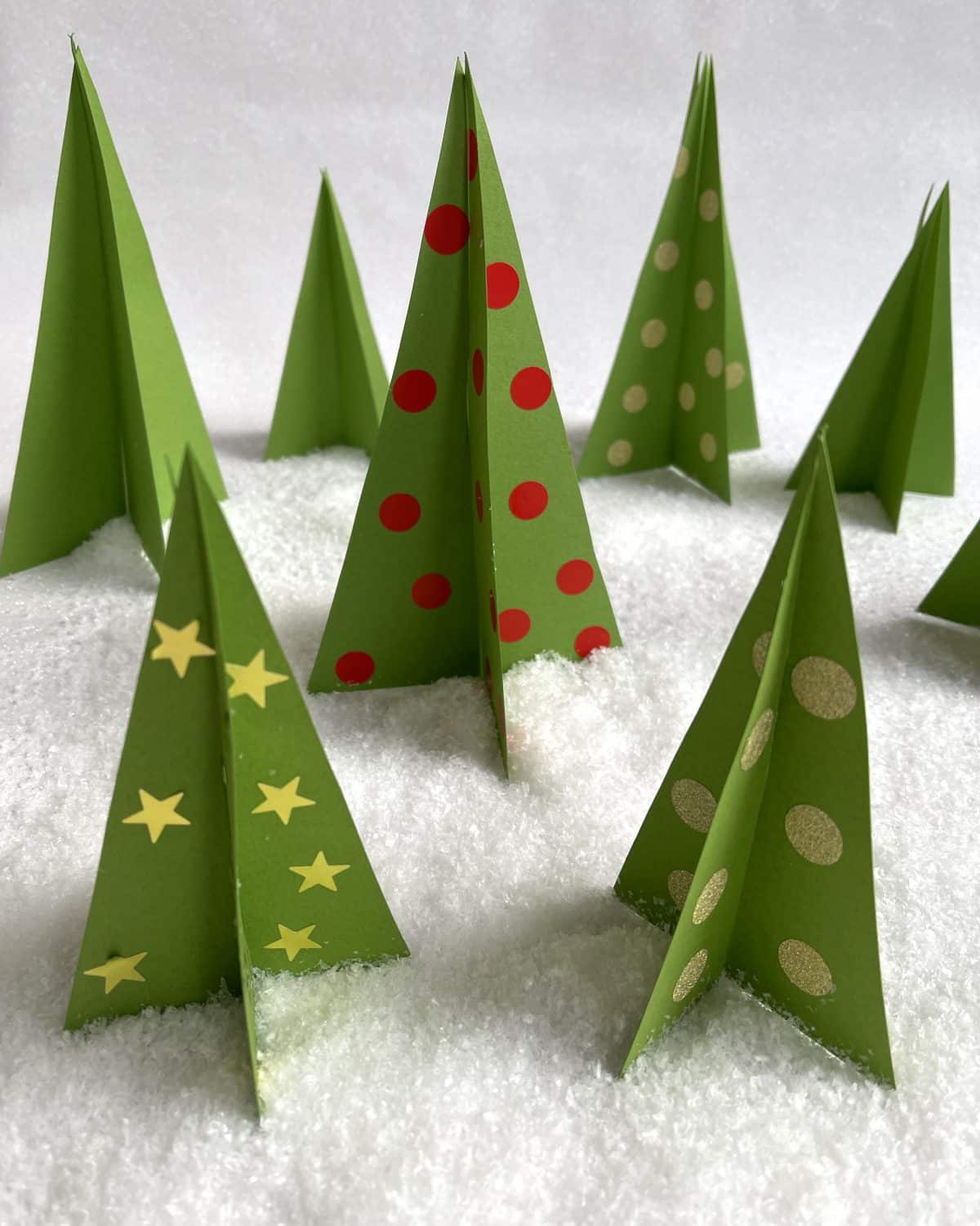 DIY Pop-Up Christmas Tree Cards and Decor | Darcy Miller Designs